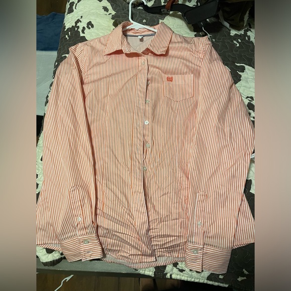 Large cinch women’s button down. Worn once great quality !Pink and white stripes - Picture 2 of 2